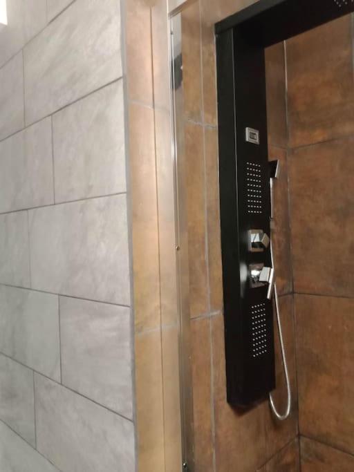 Gonnelles Appartement T3 Centre Ville Rdc D Agen Exterior foto